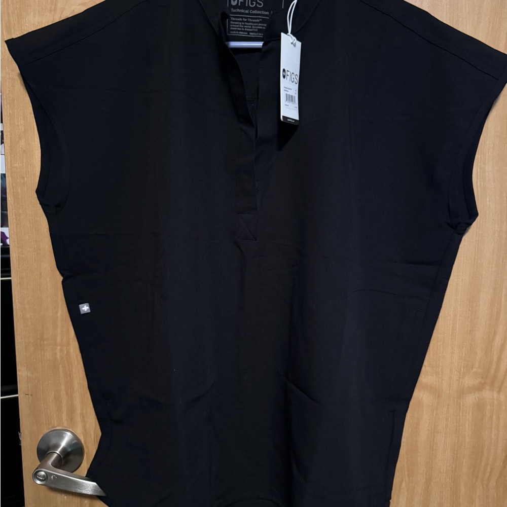 Figs Women's Black Oversized Scrub Top